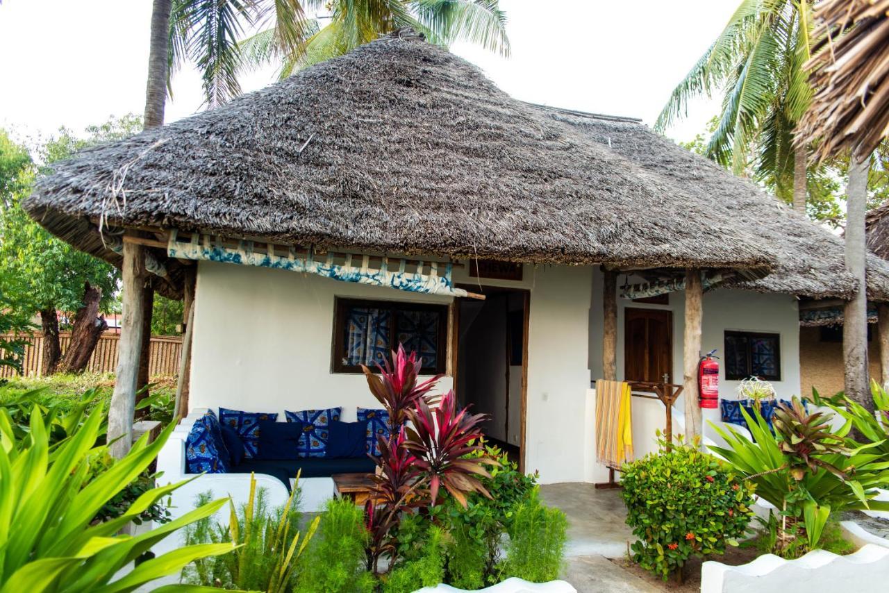 Butiama Marine Camp Hotel Utende Buitenkant foto